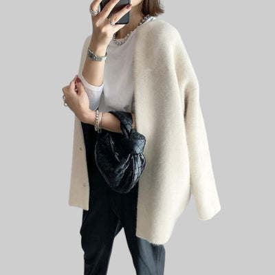Cárdigan Suave de Lana Grace: Confort y Estilo para Mujer