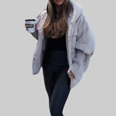 Chaqueta Bomber Riley para Invierno: Cálida, Moderna, con Capucha y Diseño Multicolor