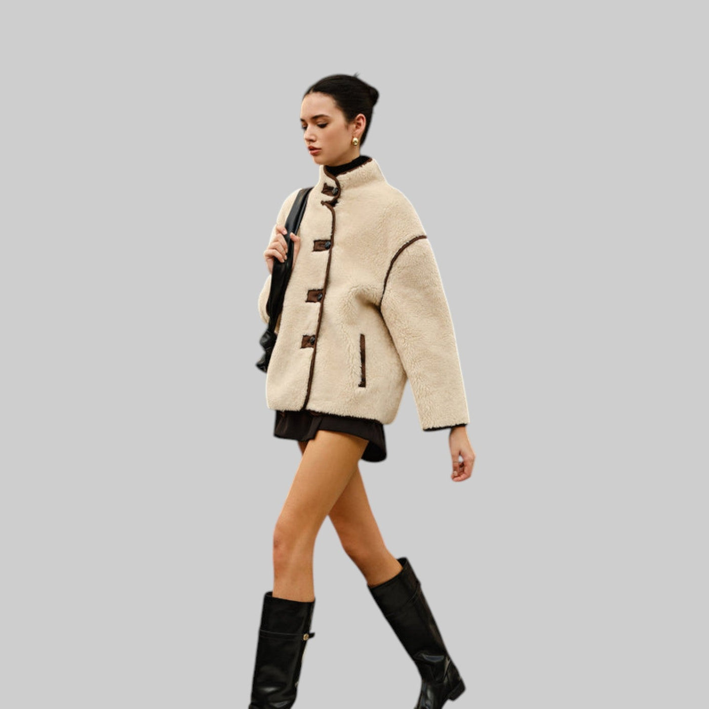 Chaqueta Polar Zoe Elegante con Ribetes Contraste, Suave y Ajuste Oversize