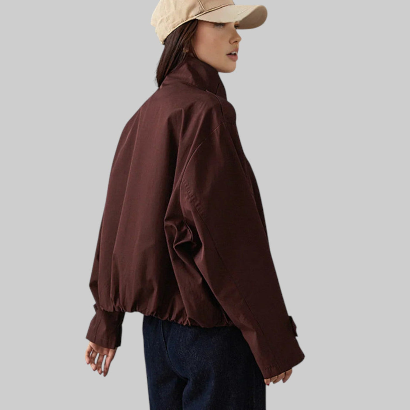 Chaqueta Corta Olivia Elegante: Diseño Sofisticado, Estilo Versátil para Mujer Moderna