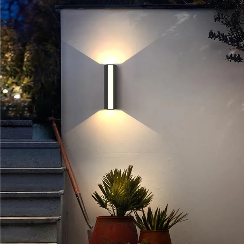 Luminaria LED Exterior Tubo Brillante