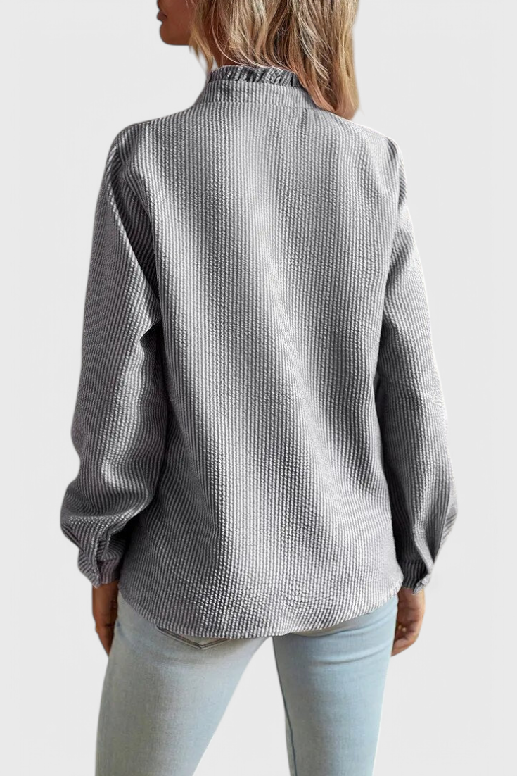 Blusa Lily Feminina: Elegância Rebelde, Conforto Macio, Estilo Único