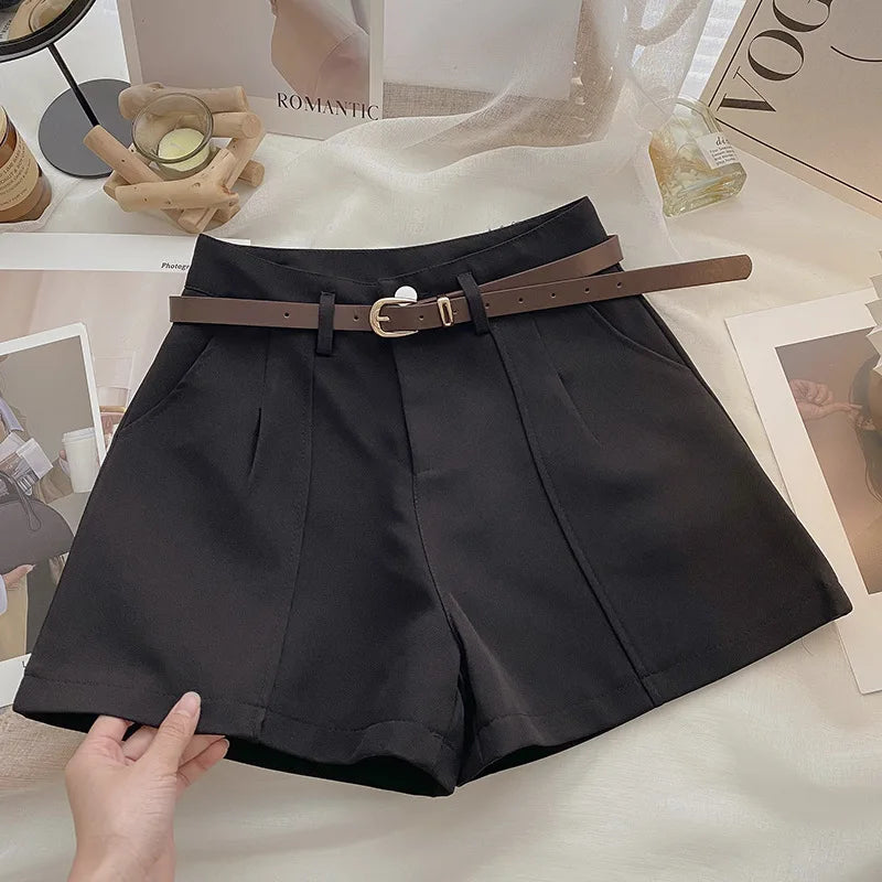 Camila – Shorts Elegantes con Cinturón
