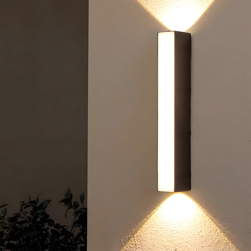Luminaria LED Exterior Tubo Brillante